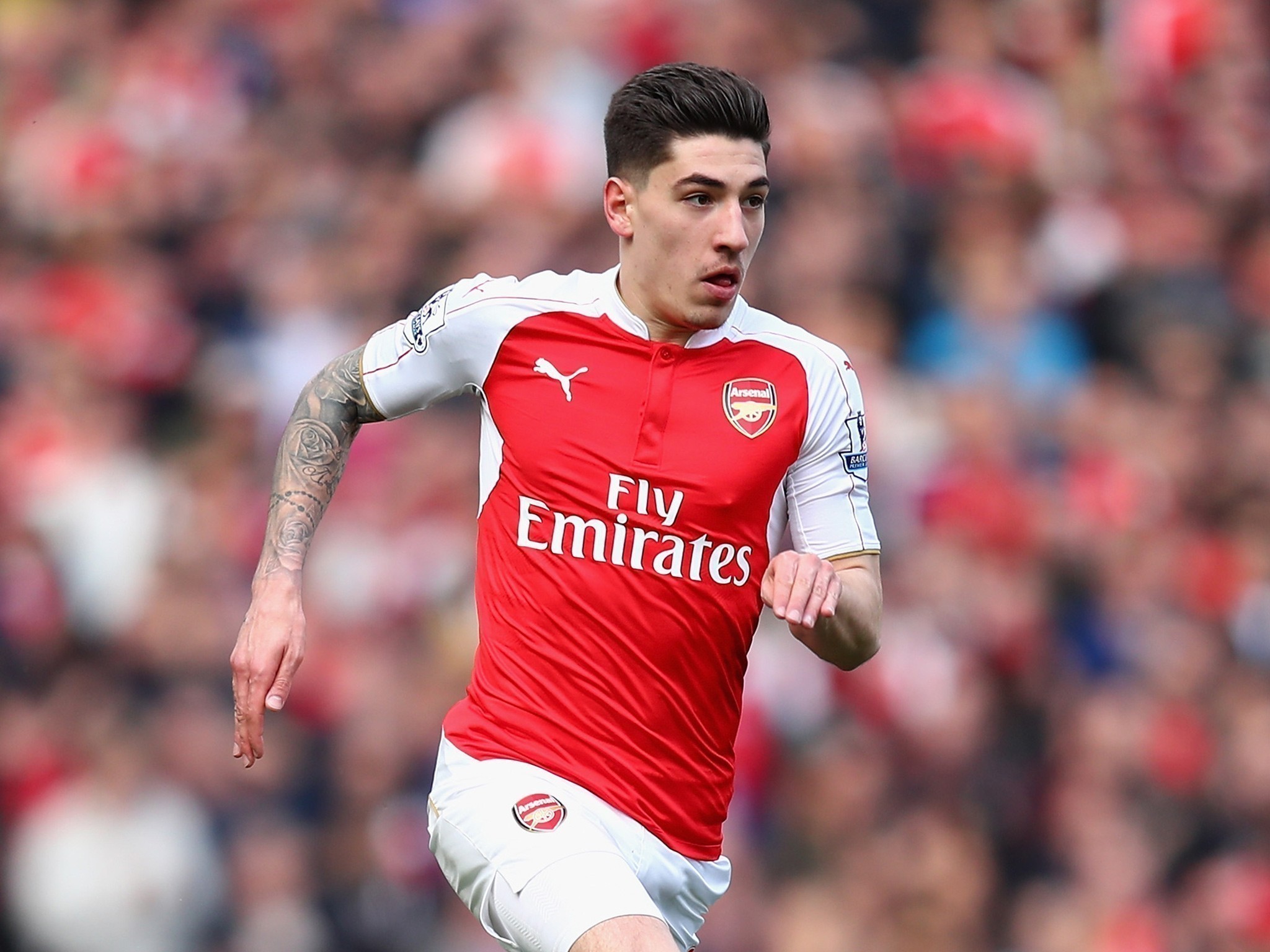 OFICIAL: Héctor Bellerín renova até 2022