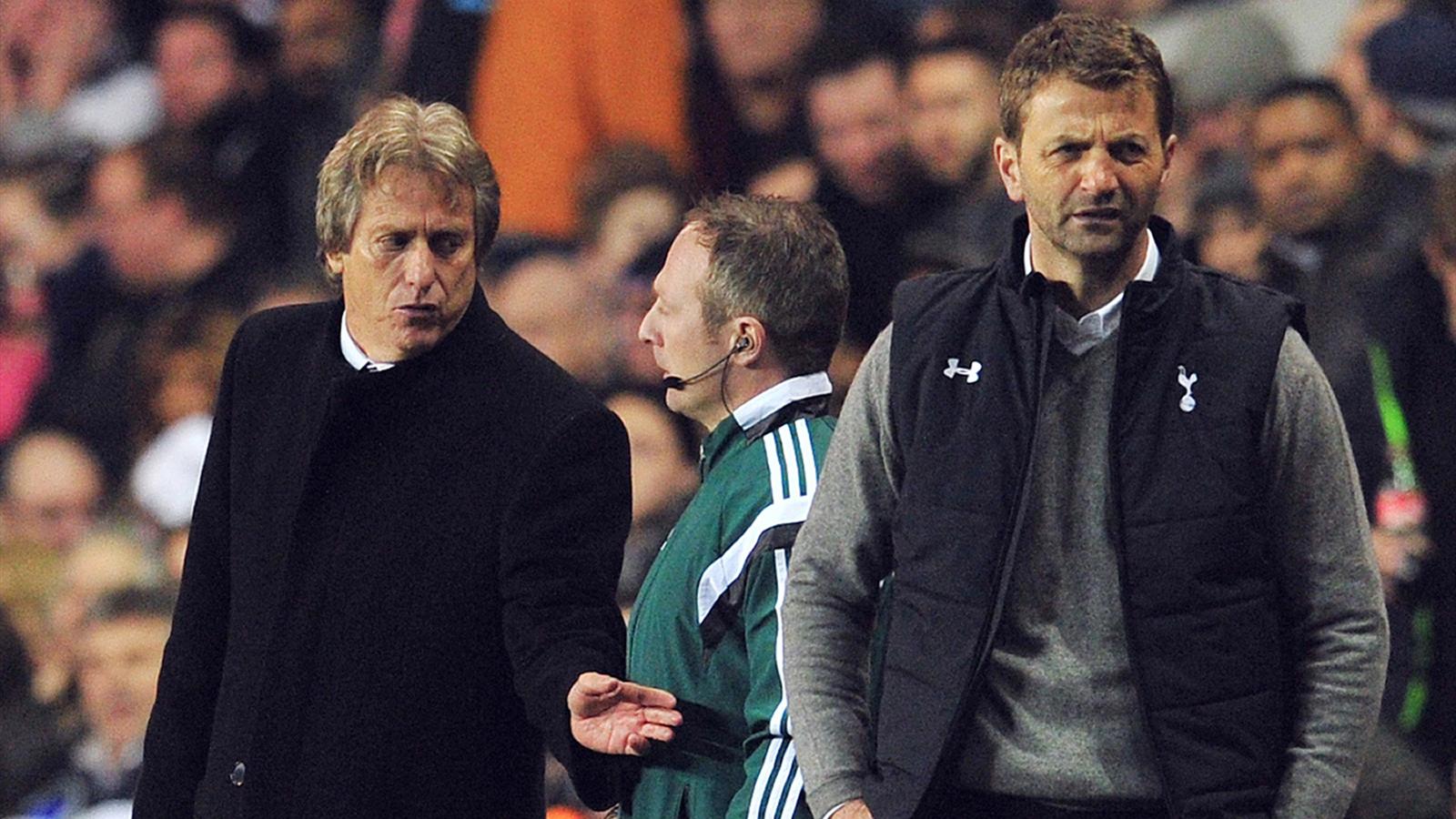 OFICIAL: Tim Sherwood é o novo diretor desportivo do Swindow Town