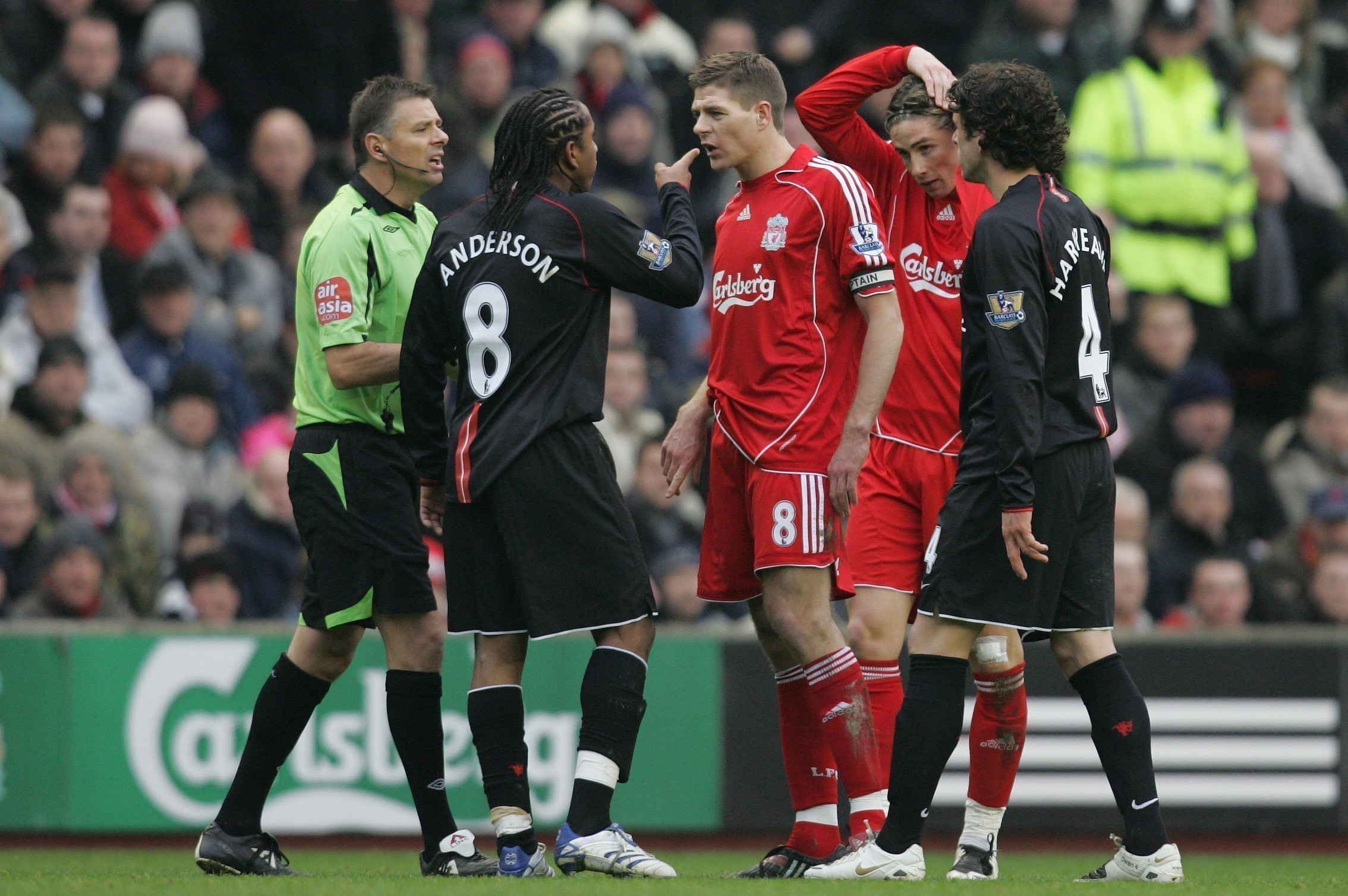 “Ganhei quatro títulos da Premier League, Gerrard nenhum”