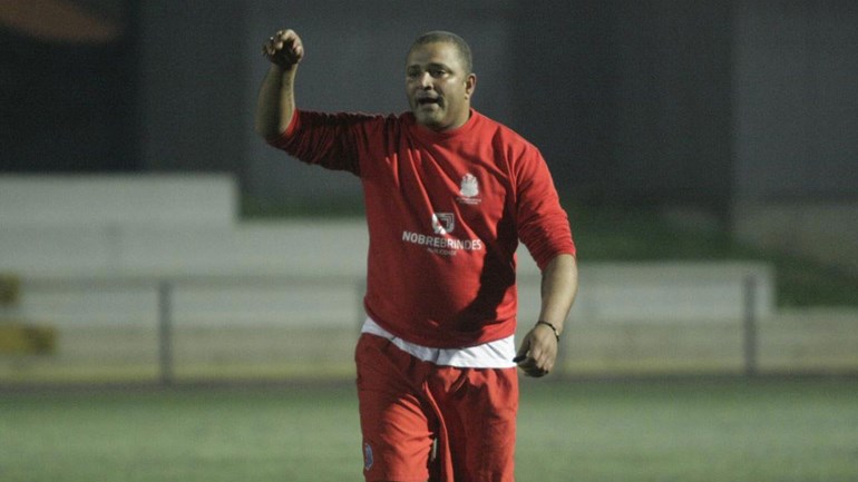 Kenedy é o novo treinador do Leixões