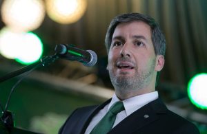 «Vou comer com Florentino e não haverá alimentos vermelhos»