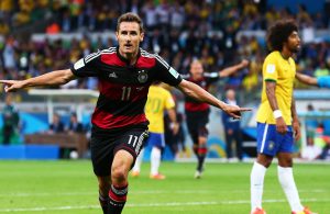 Klose termina a carreira como futebolista