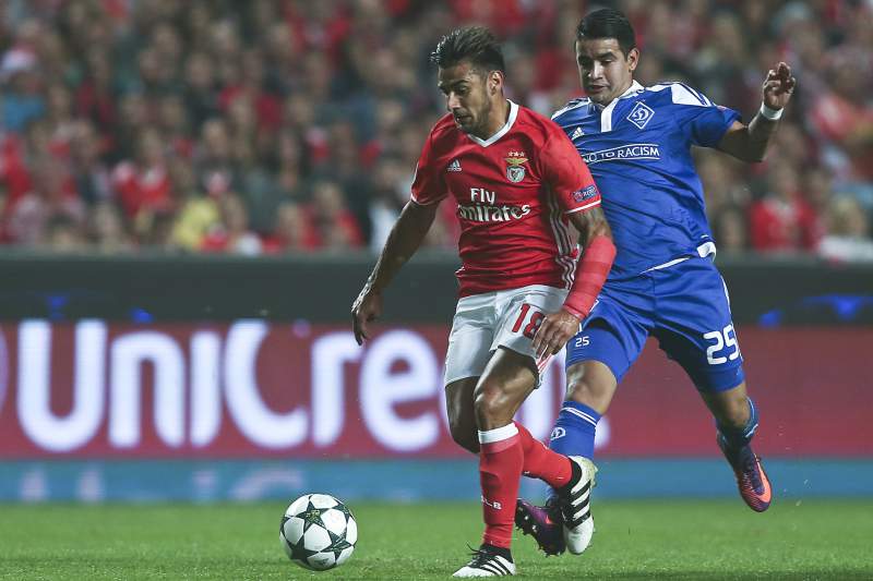 Benfica derrota Dínamo de Kiev e está mais perto dos oitavos