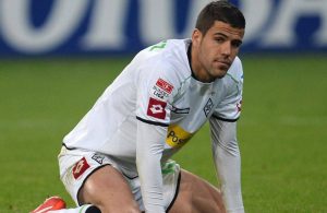 Internacional espanhol termina carreira aos 27 anos