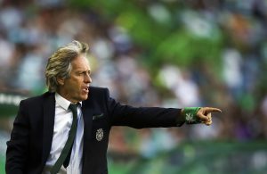 Jesus anuncia substituto de William Carvalho