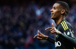 Benfica disputa com Real Madrid contratação de avançado promissor