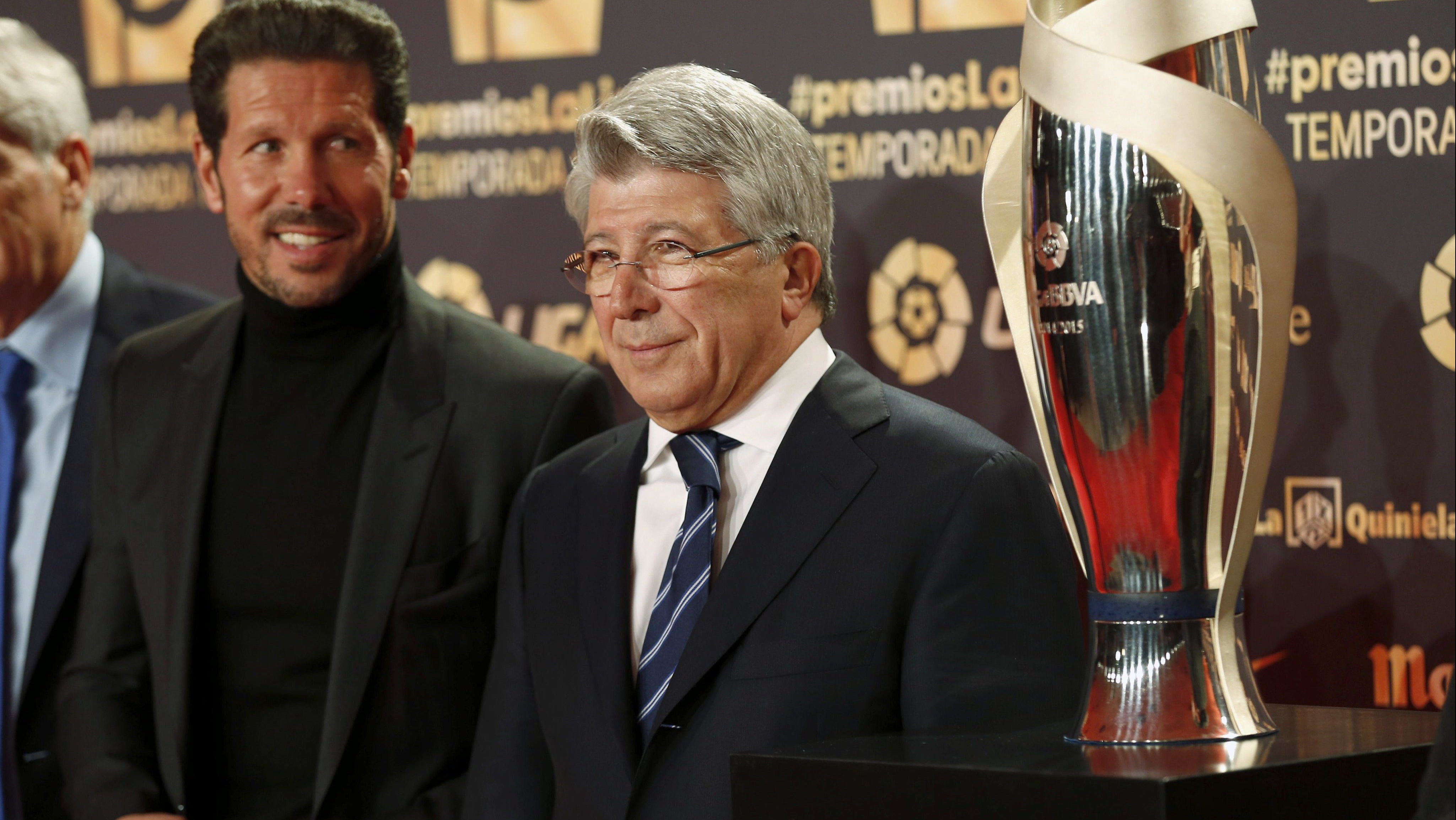 Atlético de Madrid altera o seu emblema e o novo estádio já tem nome