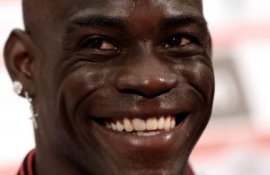 OFICIAL: Balotelli renova pelo Nice