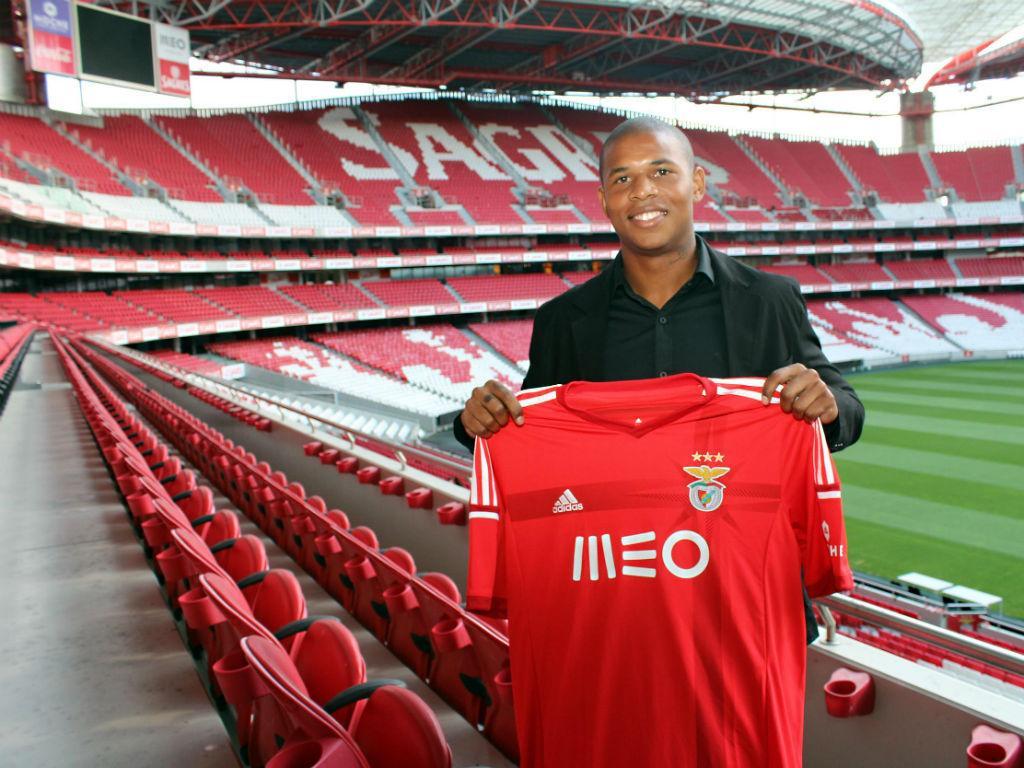 Jogador do Benfica vai reforçar o Arouca
