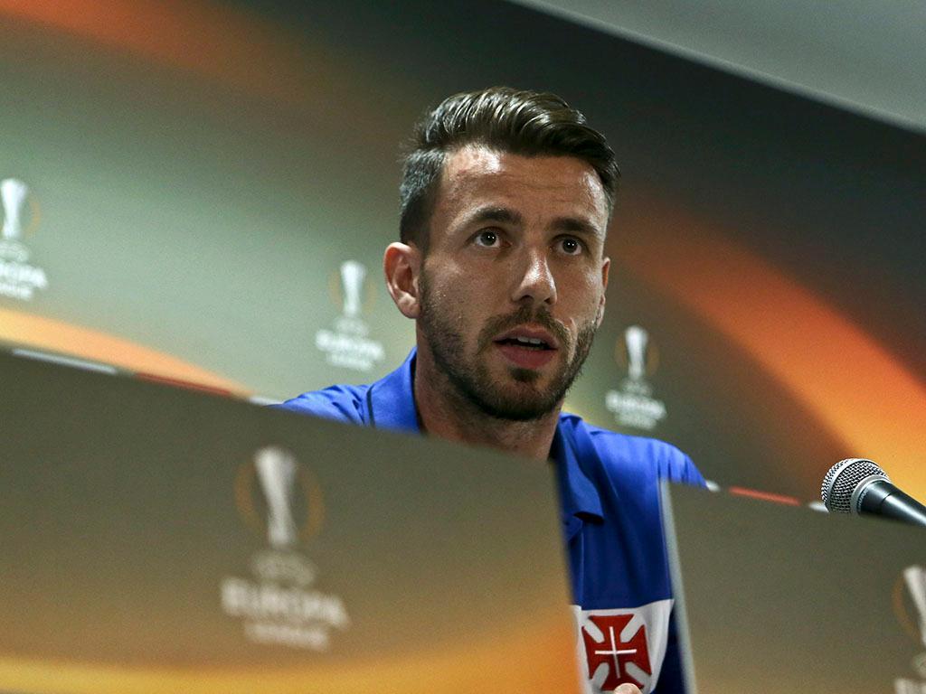 OFICIAL: Estoril contrata Gonçalo Brandão