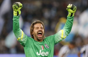 OFICIAL: Milan contrata Marco Storari