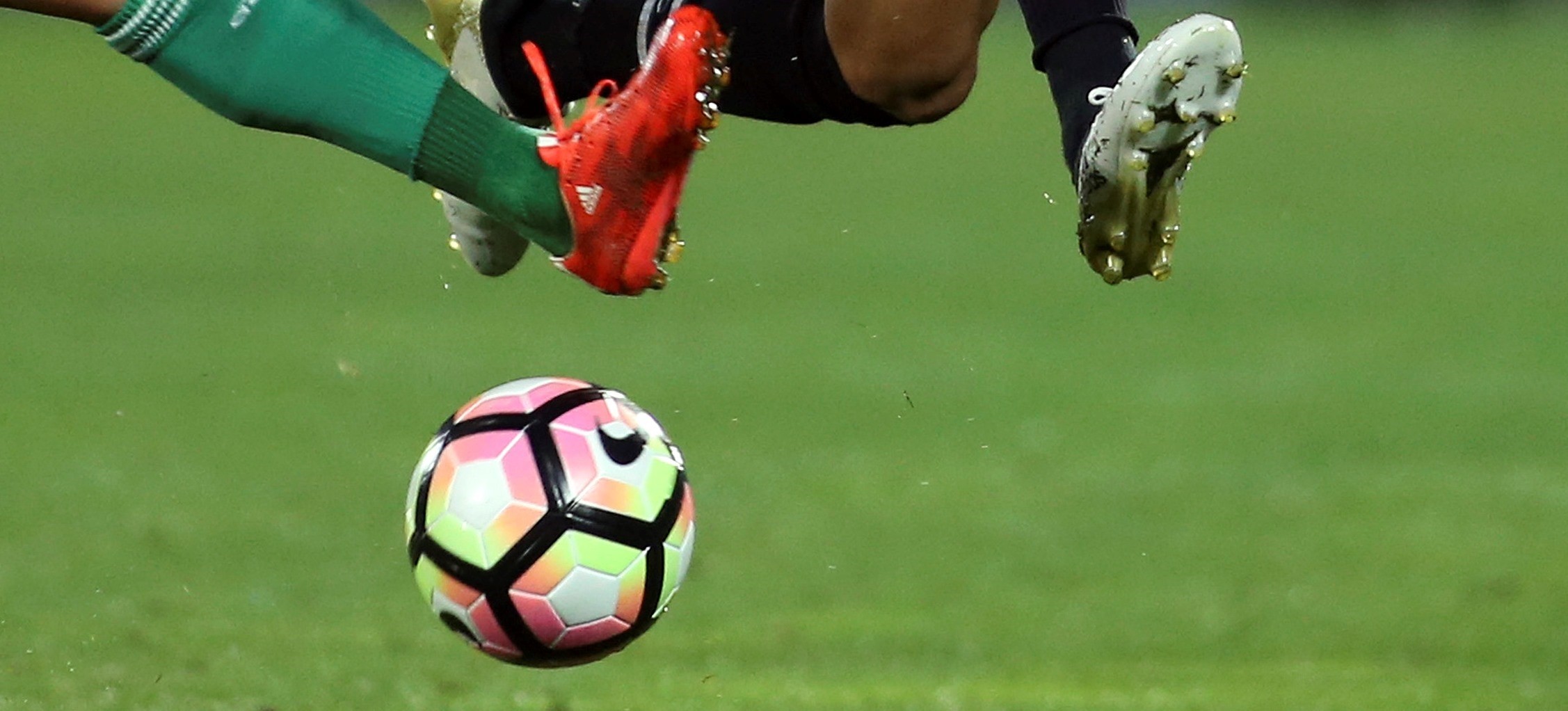 DGS: “Vamos aguardar os casos no futebol, mas se aumentarem…”