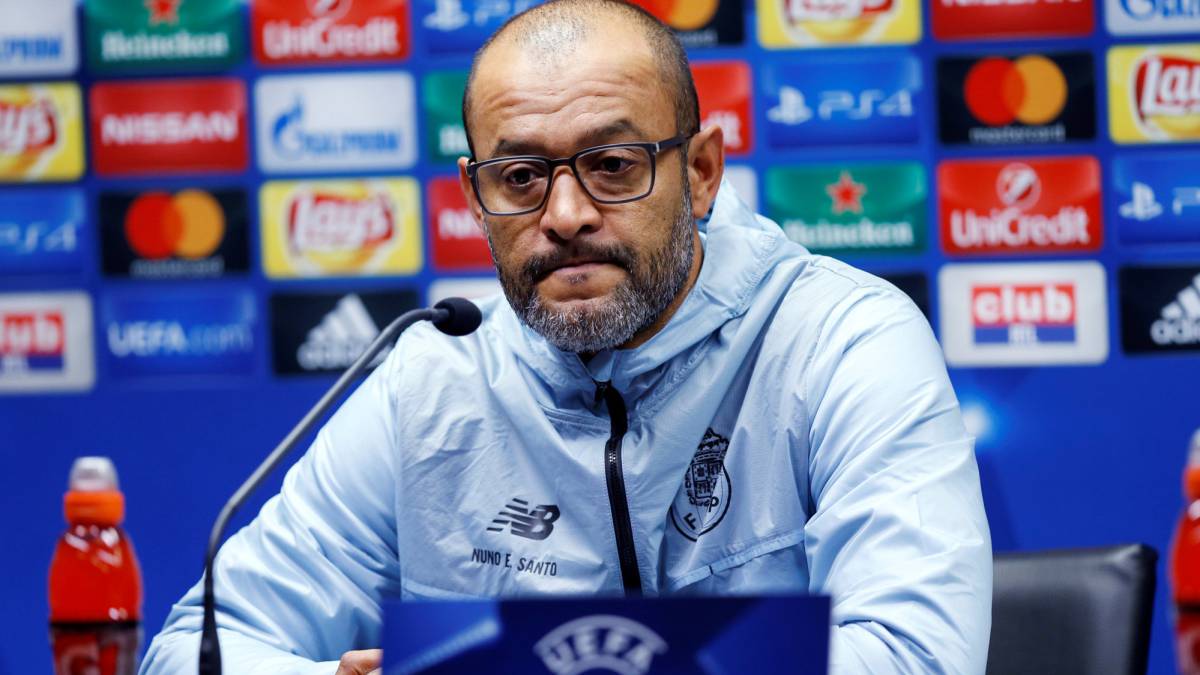 Oliver Torres fica fora do onze frente à Juventus