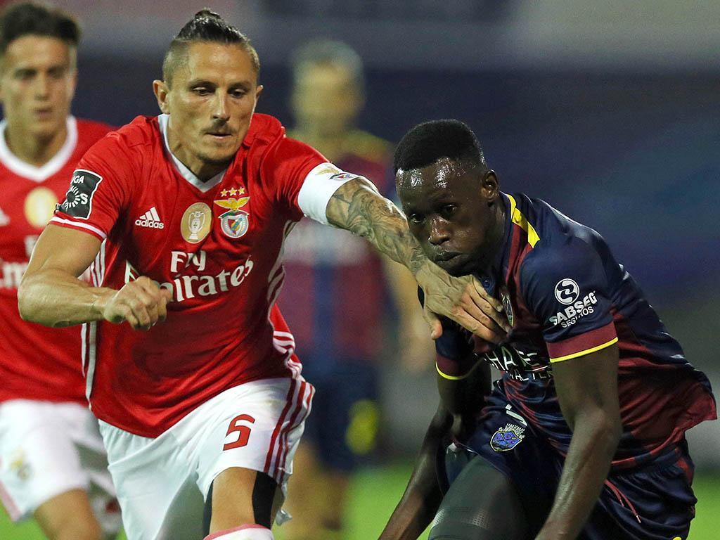 Fejsa é baixa para o encontro com o Chaves