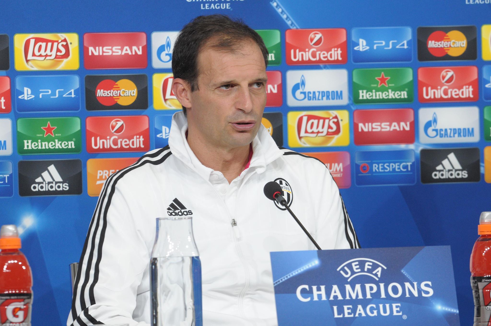 Massimo Allegri castiga Bonucci com ausência no jogo com o FC Porto