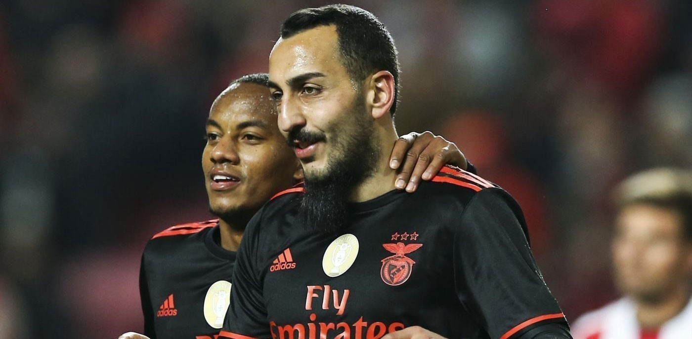 Mitroglou garante vitória do Benfica em Braga