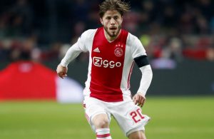 Lasse Schöne garantido até 2019!