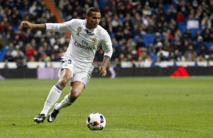 Liverpool e Juventus disputam a contratação de Danilo