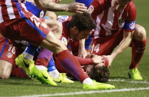 Fernando Torres caiu inanimado no relvado