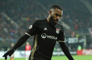 Lyon anuncia que Lacazette tem acordo com o Atlético de Madrid