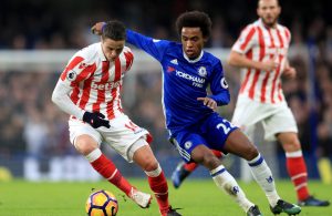 OFICIAL: Afellay renova com o Stoke City