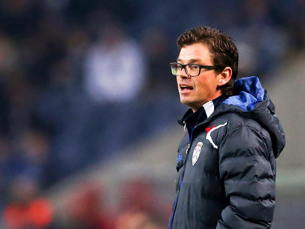 Nuno Manta Santos renova com o Feirense