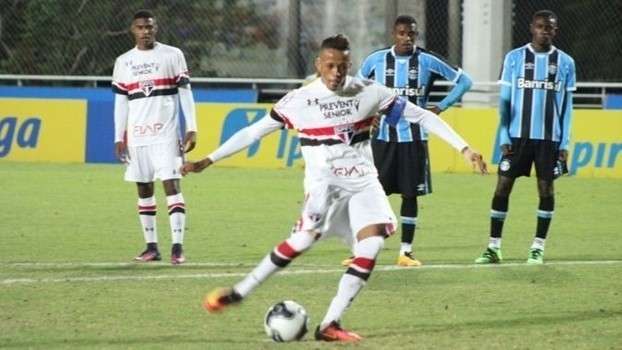 Pinto da Costa confirma que Luizão será reforço do FC Porto