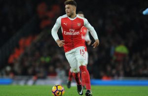 Liverpool oferece 40 milhões por Alex Oxlade-Chamberlain