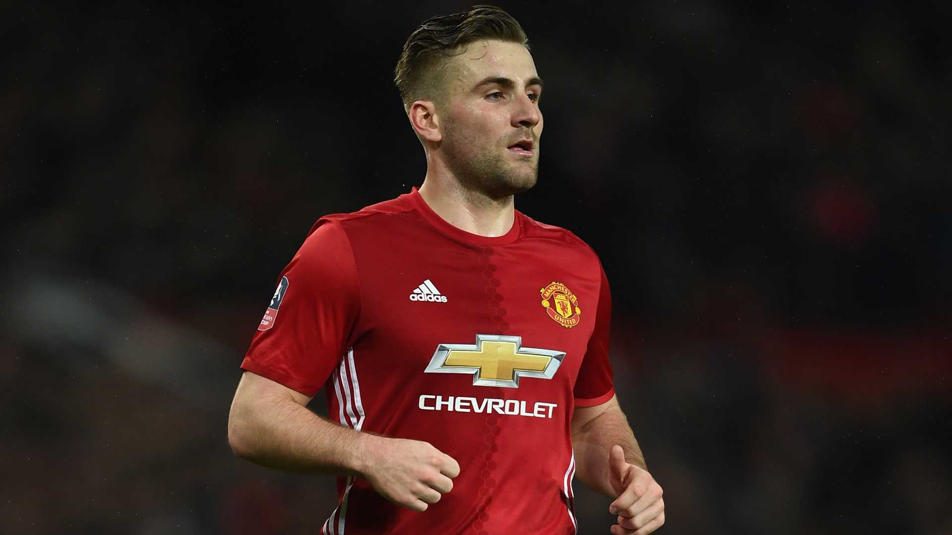 Luke Shaw arrasado por José Mourinho
