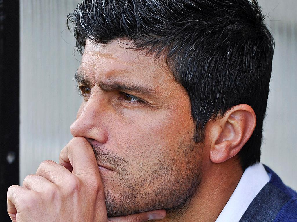 OFICIAL: Pedro Emanuel renova com o Estoril-Praia