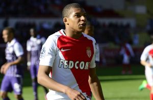 Wenger revela que falhou contratação de Mbappé