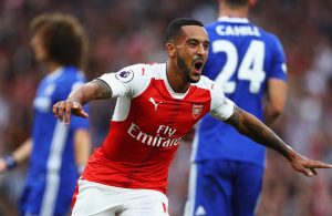 Walcott mais próximo do West Ham