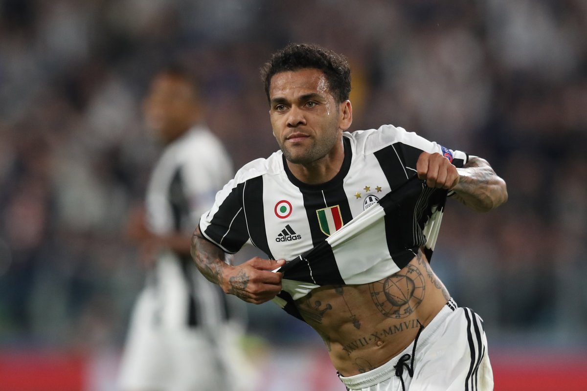 Daniel Alves rescinde com a Juventus