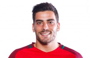 Salvador Agra emprestado ao Desportivo das Aves