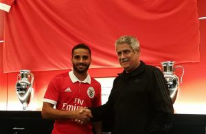Benfica anuncia Douglas