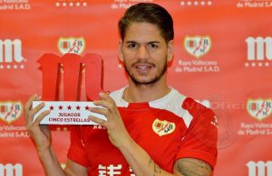 OFICIAL: Académica contrata internacional português