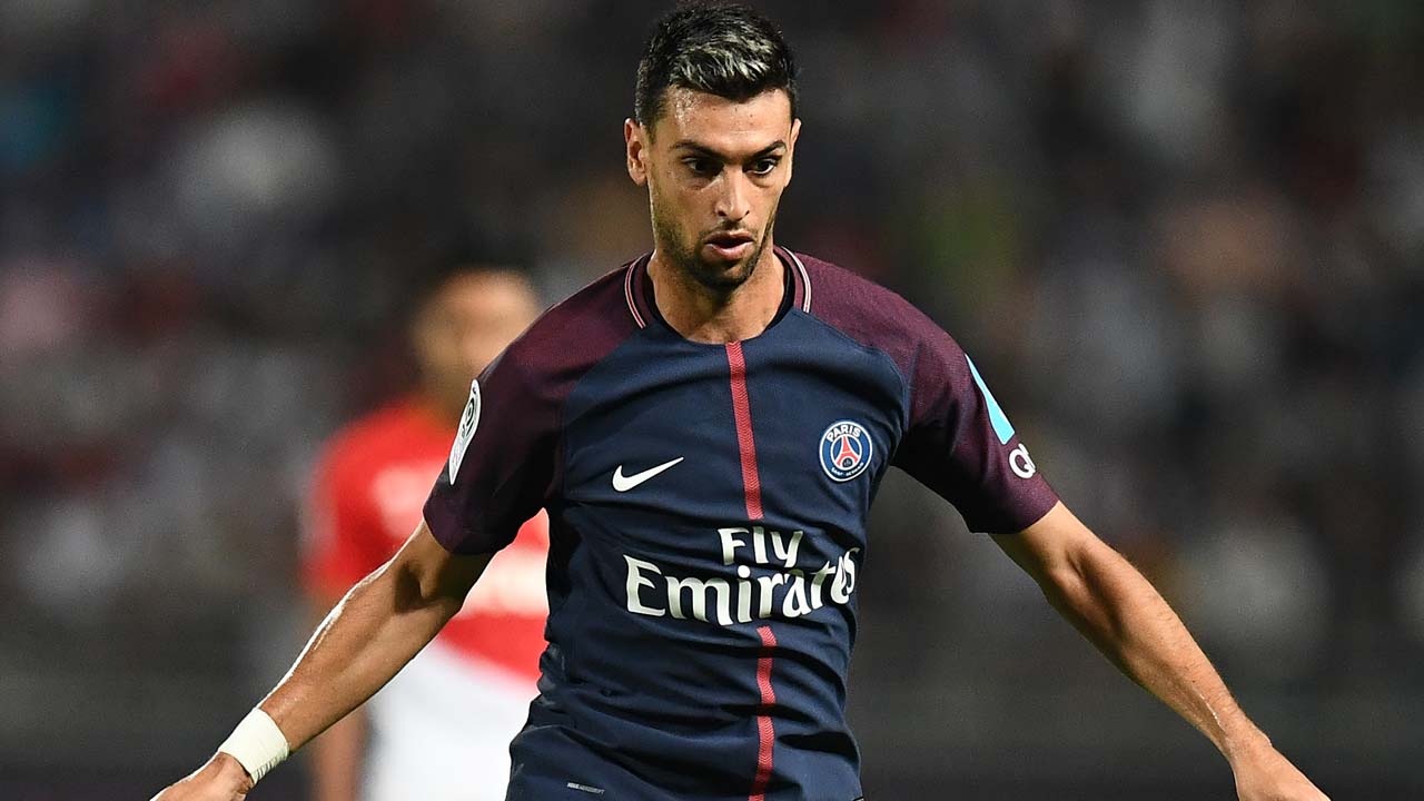 Pastore com pé e meio no Inter