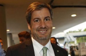 “Paineleiro mexeriqueiro, com feitio de gaja”