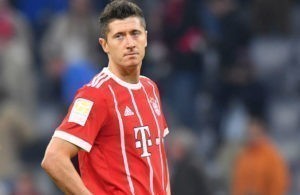 Robert Lewandowski foi eleito o melhor jogador