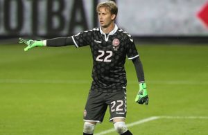 OFICIAL: Frankfurt contrata Internacional Dinamarquês.