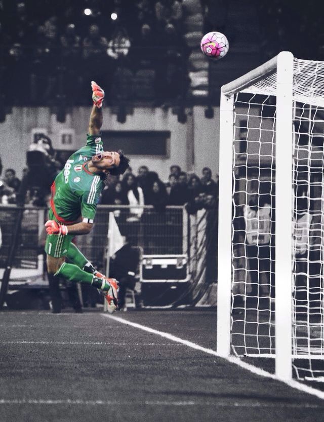 Guarda-redes italiano preterido para a baliza.