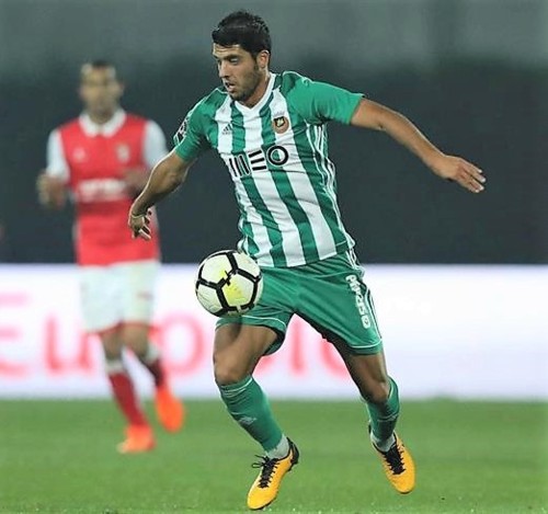 Novais é “Gverreiro”.