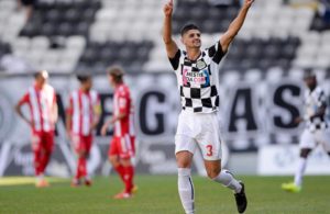 António Salvador quer defesa “axadrezado”.