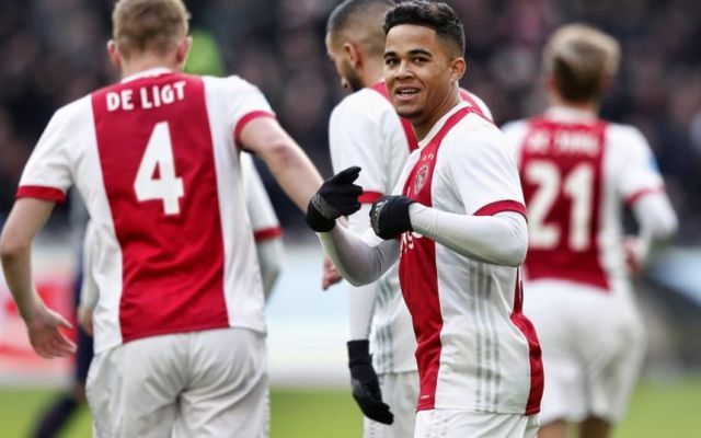 OFICIAL: Kluivert é Romano.