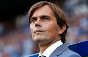 OFICIAL: Phillipp Cocu é o novo treinador do Fenerbahçe.