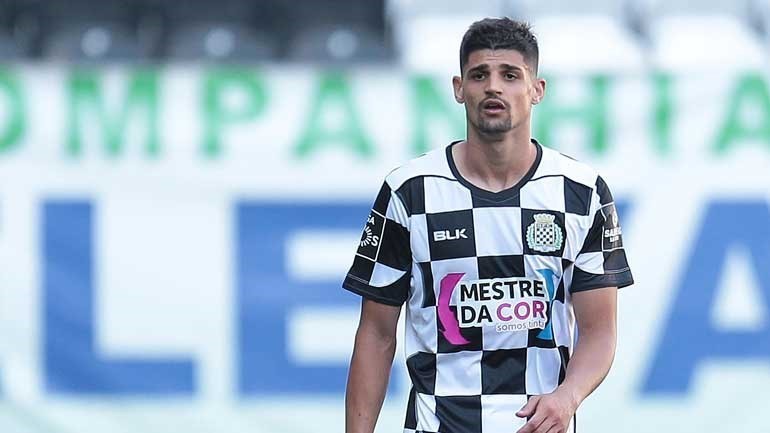 António Salvador quer defesa “axadrezado”.