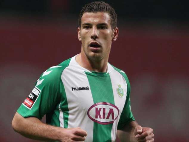 Tiba de malas feitas para a Polónia.