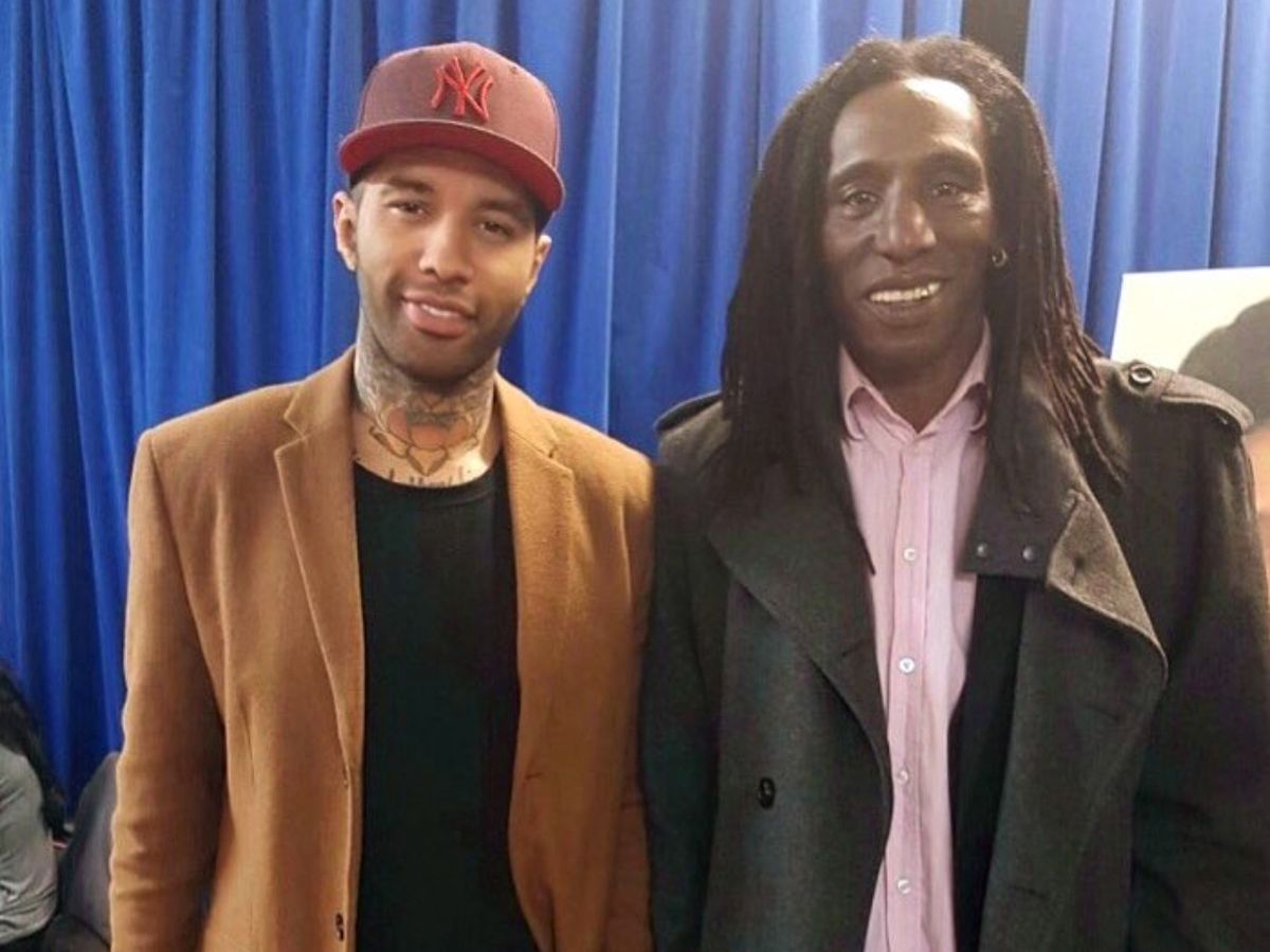 “No dia do meu 14º aniversário, o meu pai pediu-me dinheiro para drogas”.