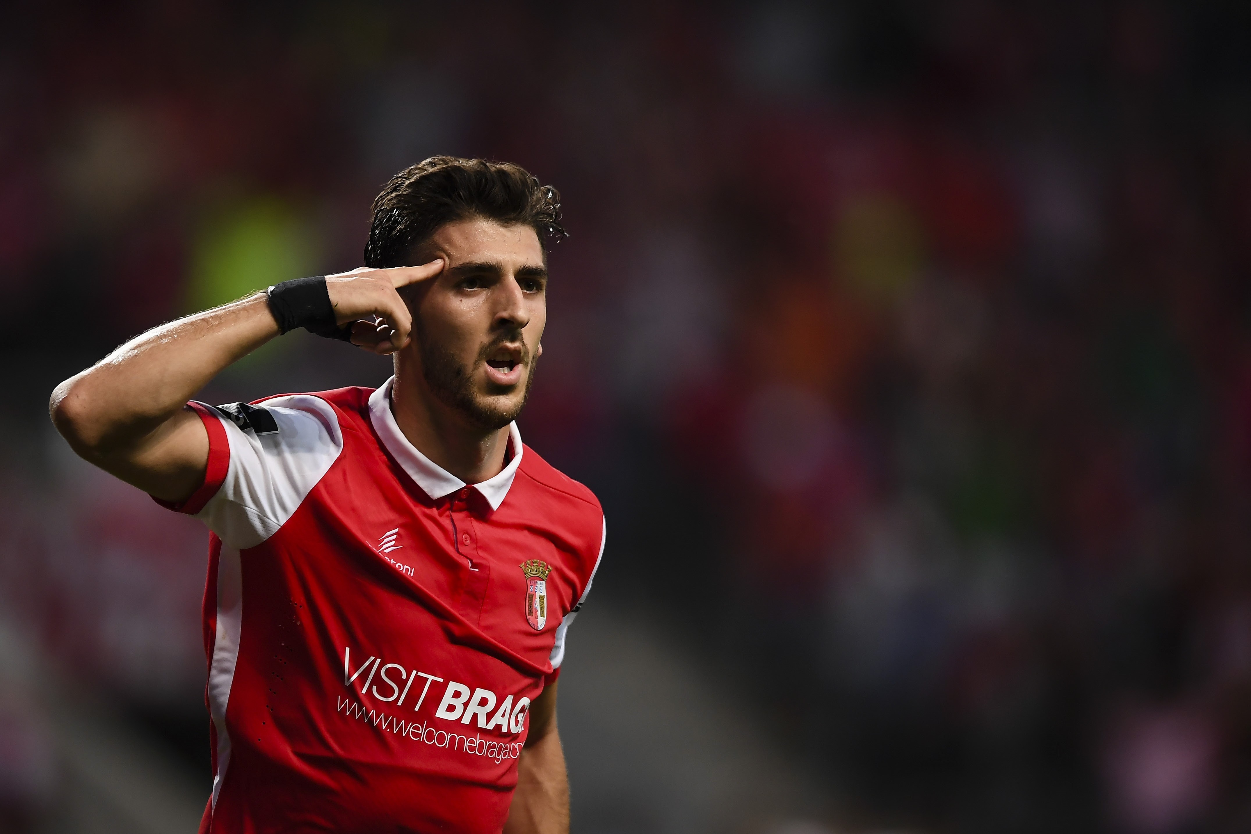 Paulinho falha arranque da Liga.