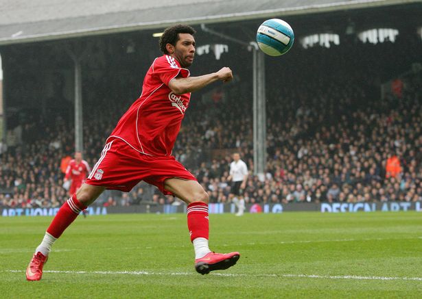 “No dia do meu 14º aniversário, o meu pai pediu-me dinheiro para drogas”.